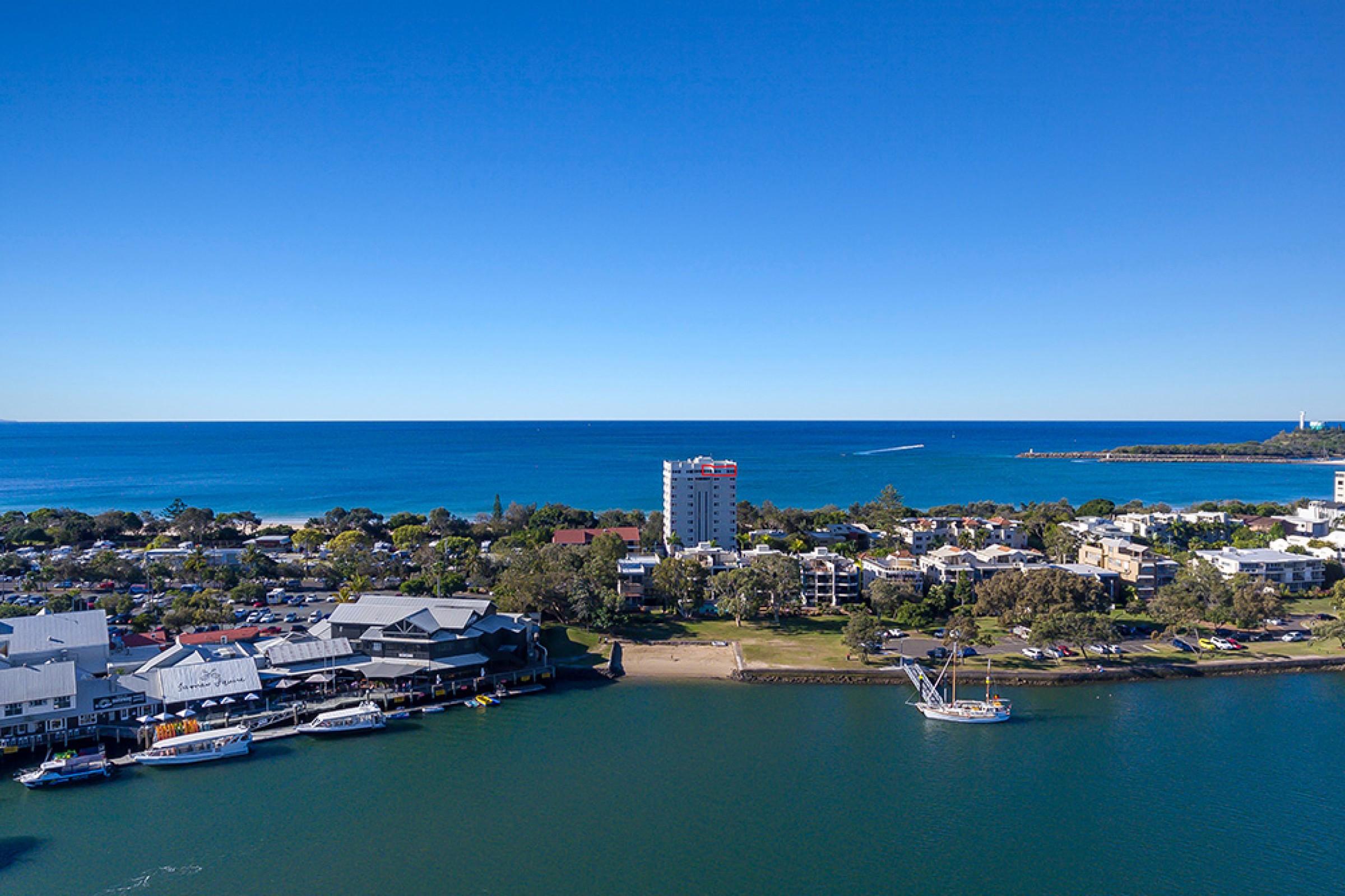 4 BEDROOM BEACHFRONT DUAL-LEVEL PENTHOUSE, Mooloolaba ID 1250