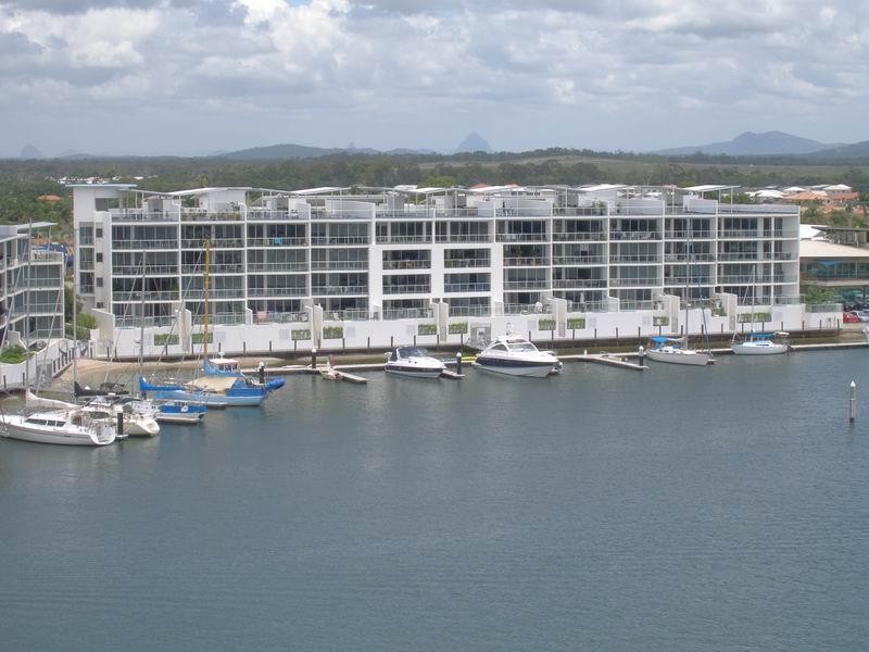 Exclusive Deepwater Apartment with Canal Views, Minyama ID 608